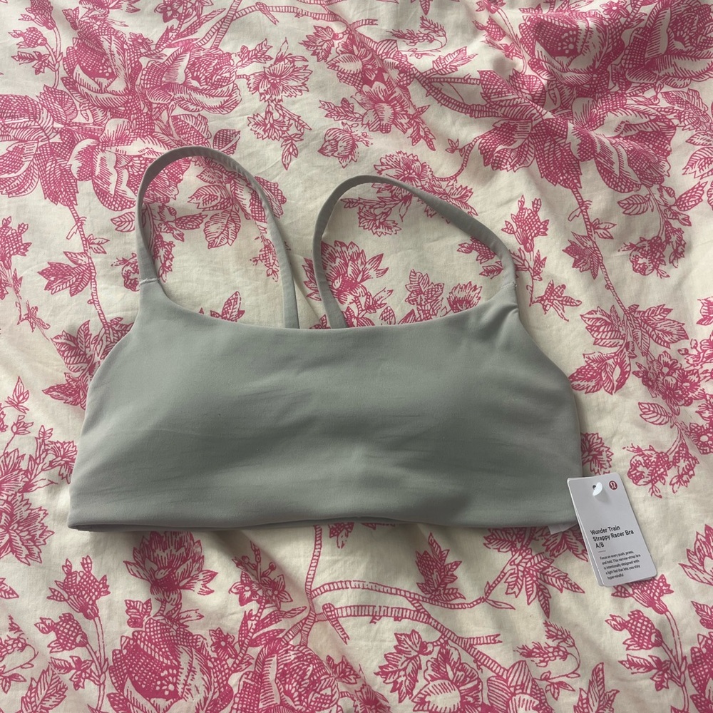 NWT LULULEMON Wunder Train Strappy Racer Bra A/B SIZE 6